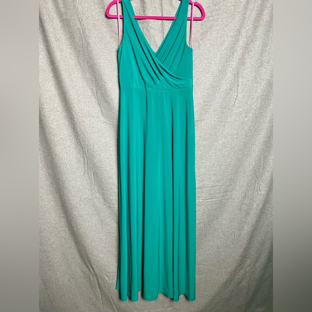 CLEARANCE Isaac Mizrahi Full Length Sleeveless Emerald Teal gown Size 10